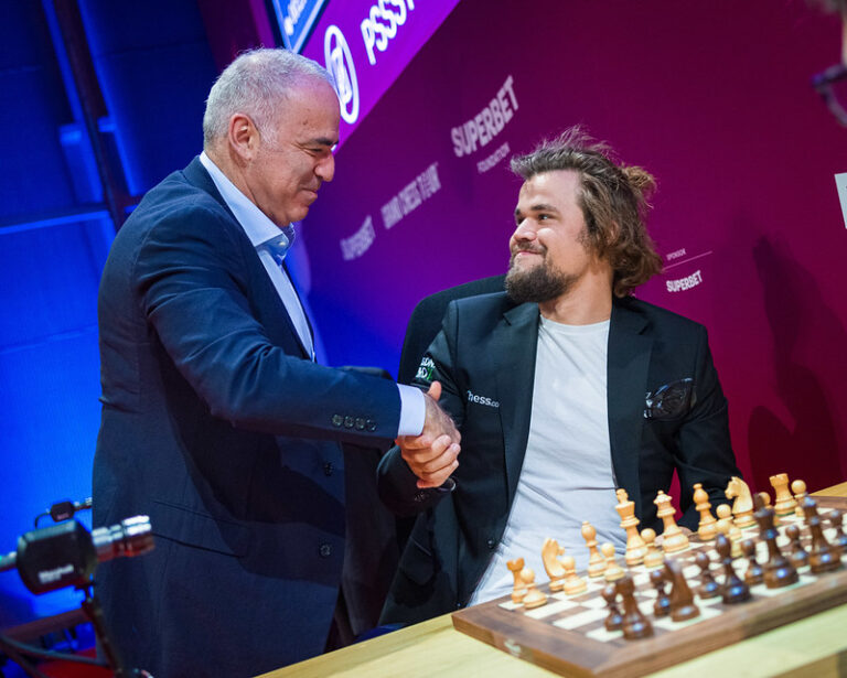 Magnus Carlsen wins Superbet Rapid and Blitz in Poland